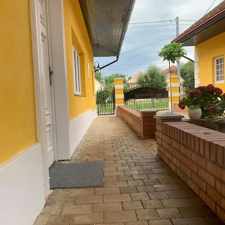 The Tasty アパート *